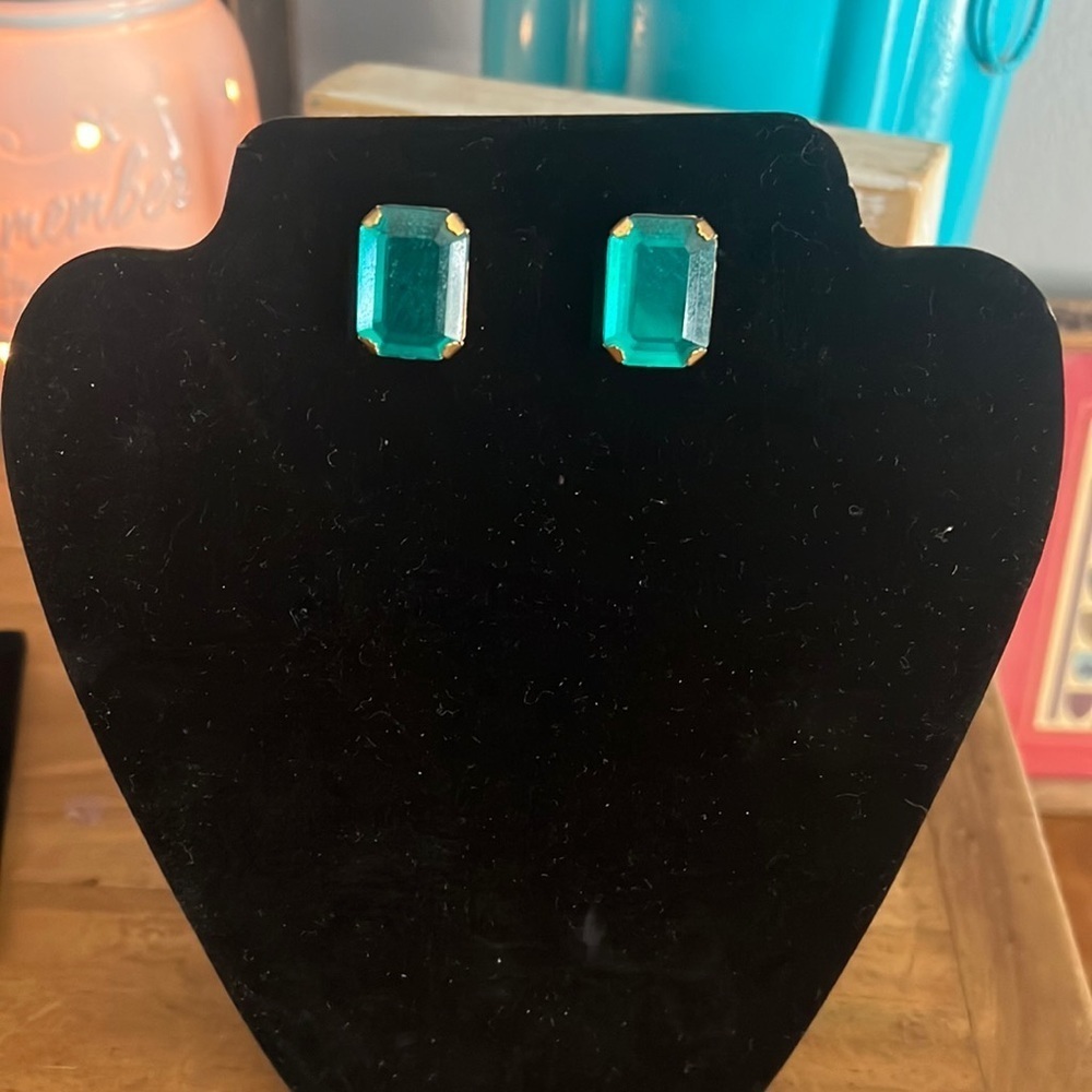 Vintage Emerald Green Earrings